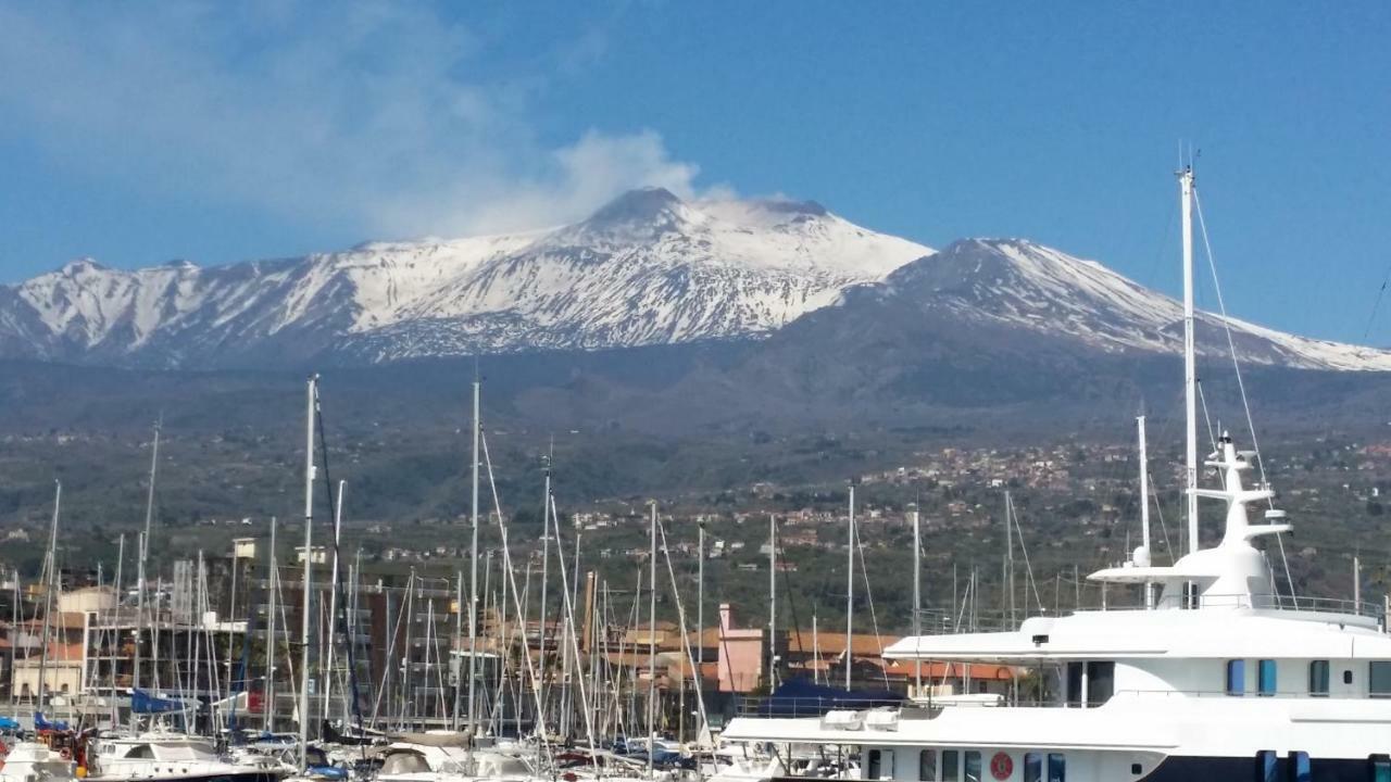 Casa Donna Rosaria Tra Etna E Taormina Apartment Riposto ภายนอก รูปภาพ