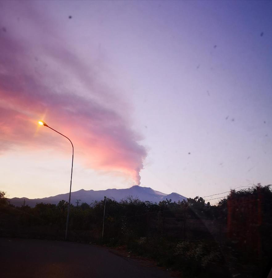 Casa Donna Rosaria Tra Etna E Taormina Apartment Riposto ภายนอก รูปภาพ