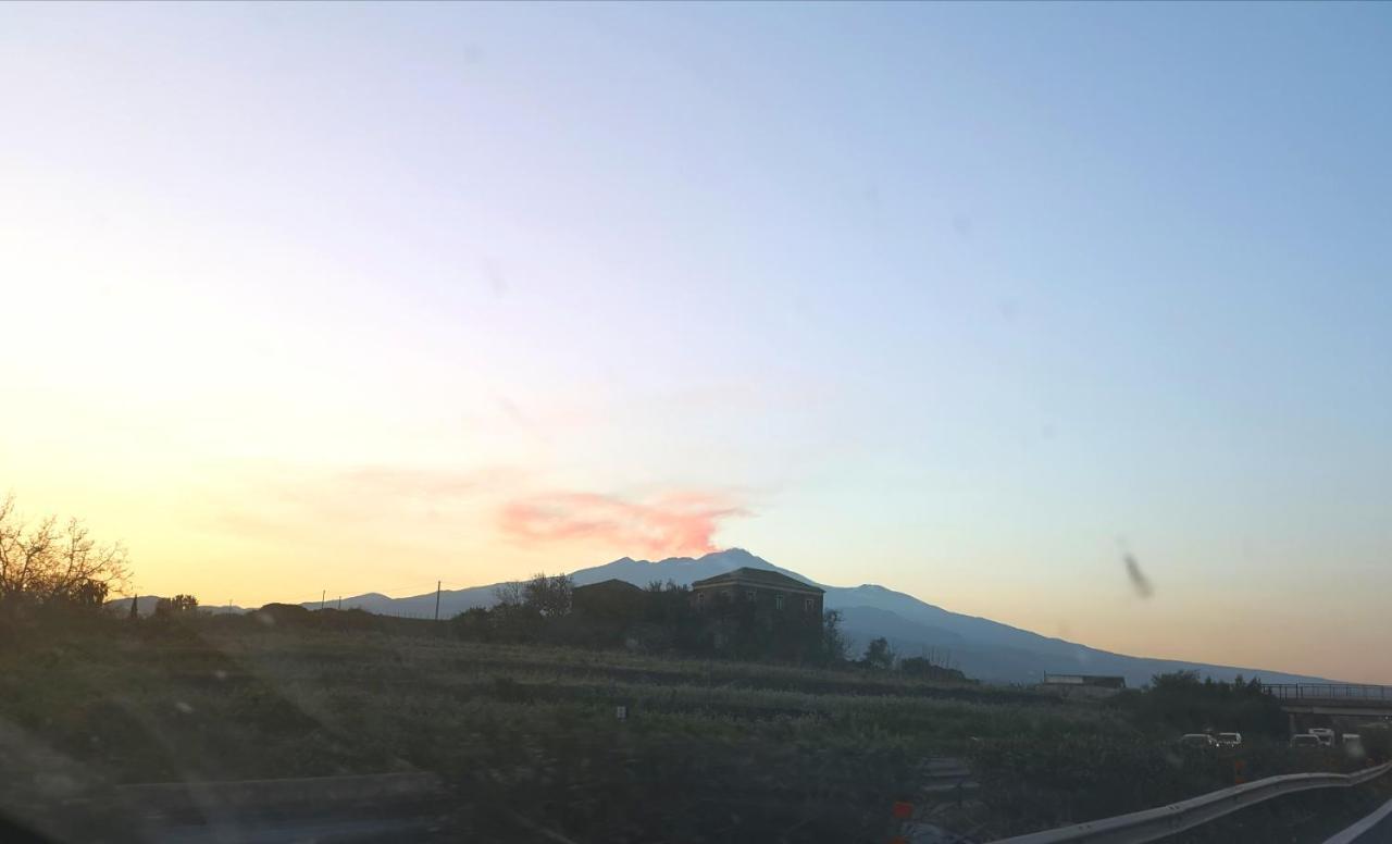 Casa Donna Rosaria Tra Etna E Taormina Apartment Riposto ภายนอก รูปภาพ
